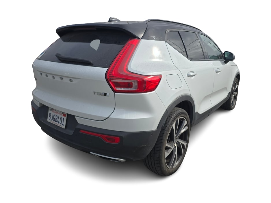 Thumbnail: 2019 Volvo XC40 - 16