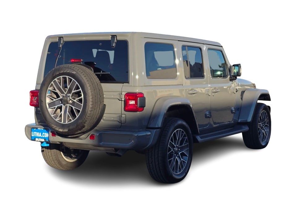 Thumbnail: 2022 Jeep Wrangler - 16