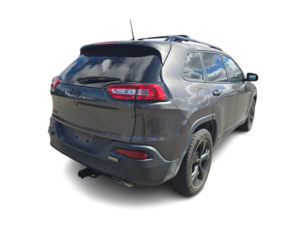 Thumbnail: 2018 Jeep Cherokee - 17