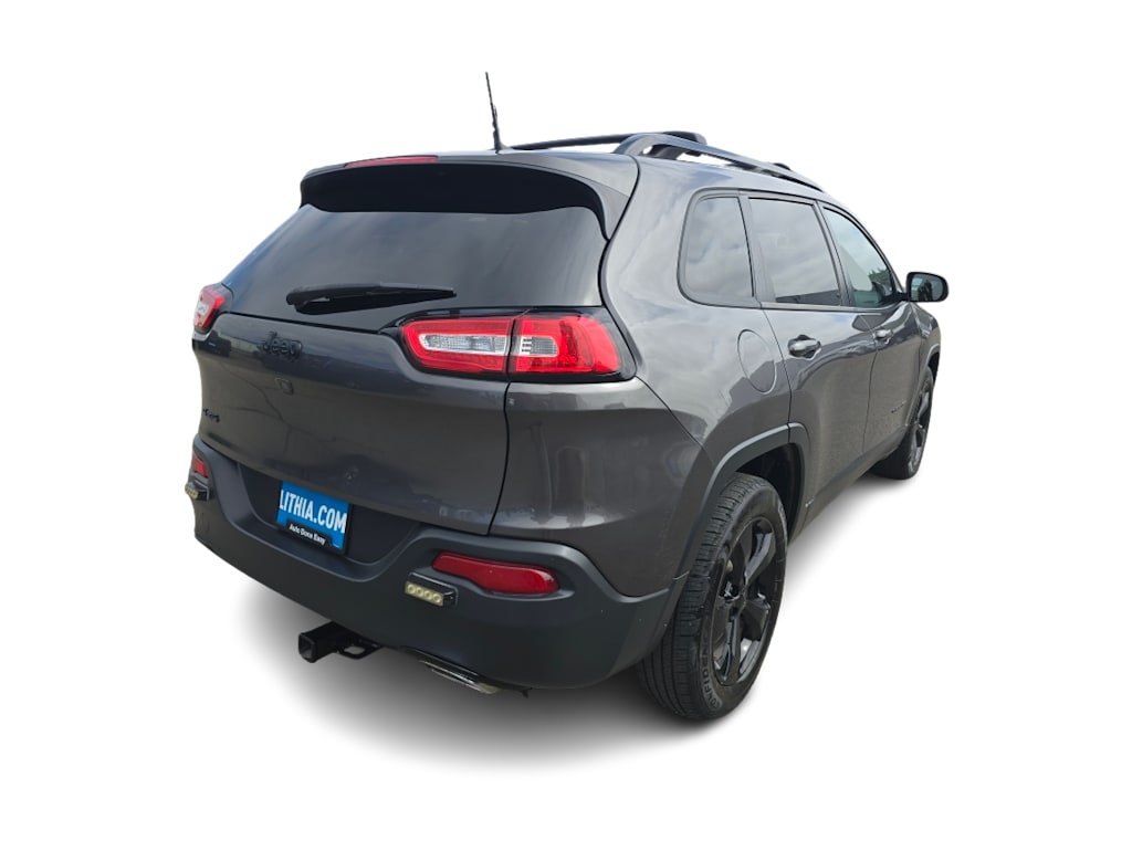 Thumbnail: 2018 Jeep Cherokee - 16