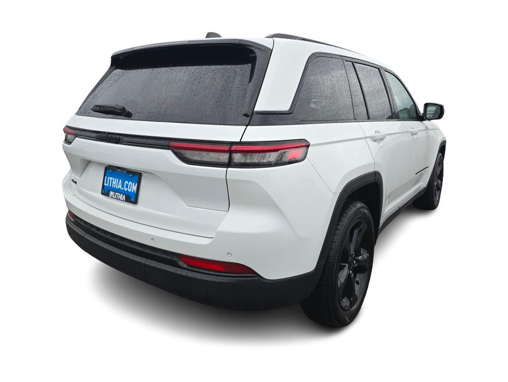 Thumbnail: 2023 Jeep Grand Cherokee - 16