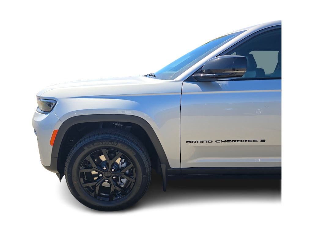 Thumbnail: 2026 Jeep Grand Cherokee - 20
