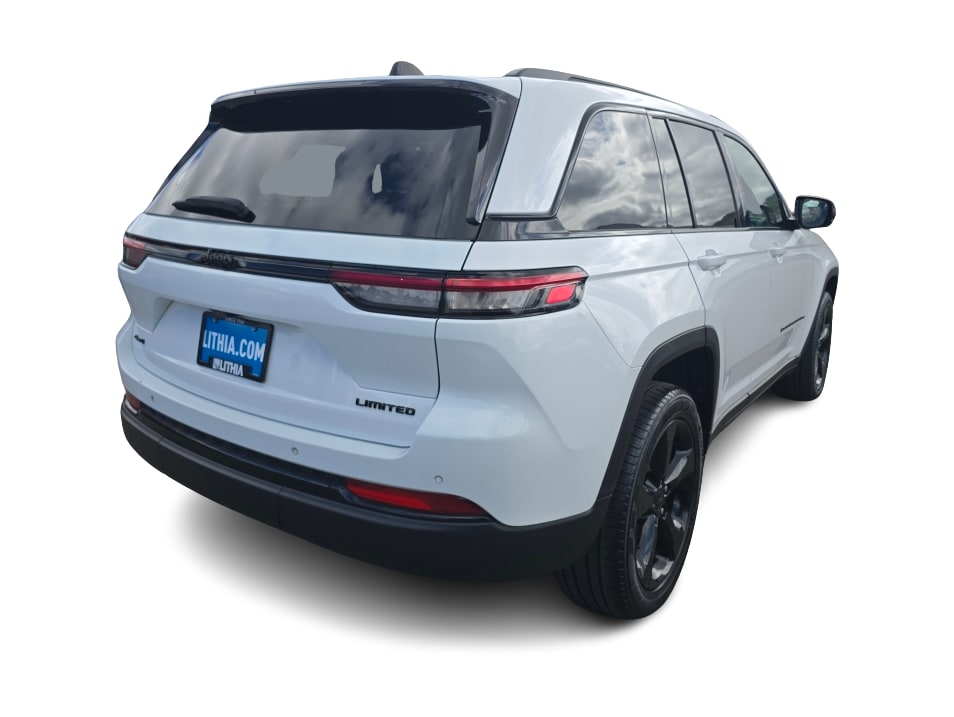 Thumbnail: 2023 Jeep Grand Cherokee - 15