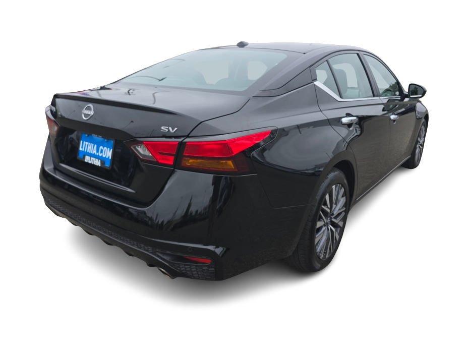 Thumbnail: 2023 Nissan Altima - 17
