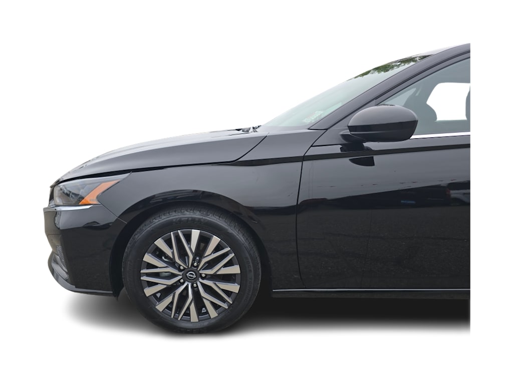 Thumbnail: 2023 Nissan Altima - 20