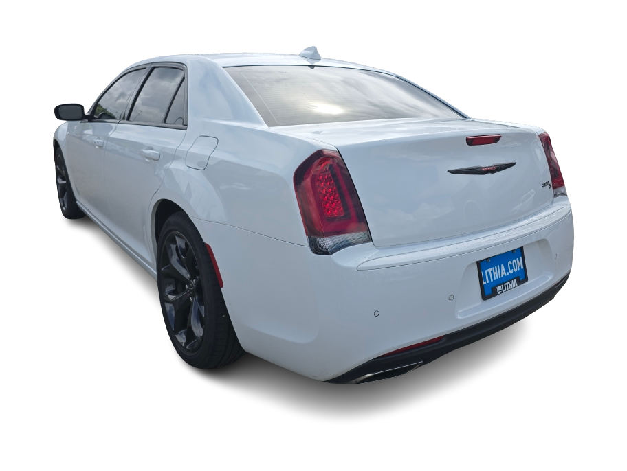 Thumbnail: 2023 Chrysler 300 - 4