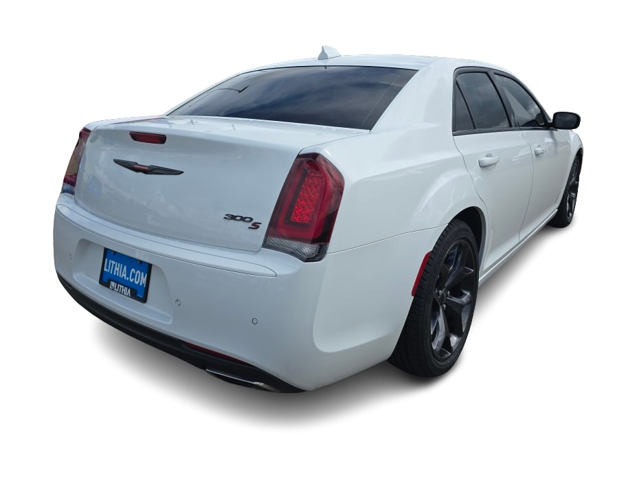 Thumbnail: 2023 Chrysler 300 - 17