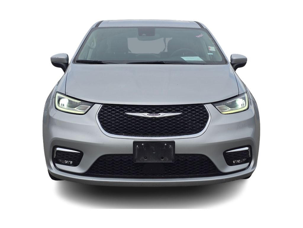 Thumbnail: 2023 Chrysler Pacifica - 3