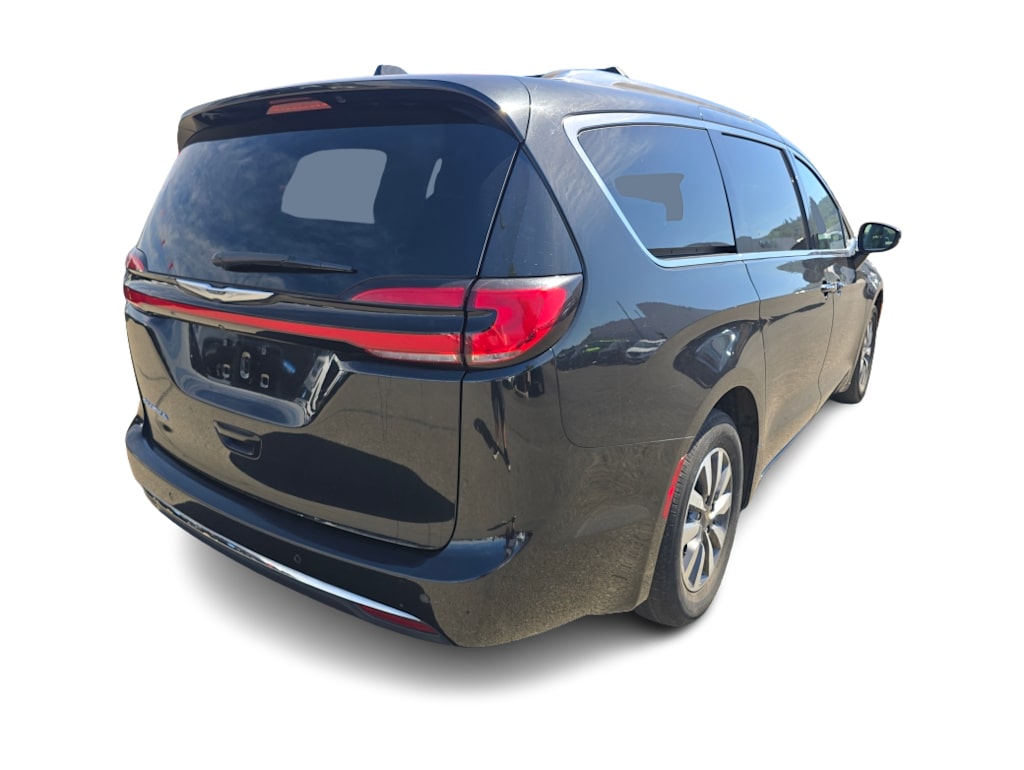 Thumbnail: 2021 Chrysler Pacifica - 6