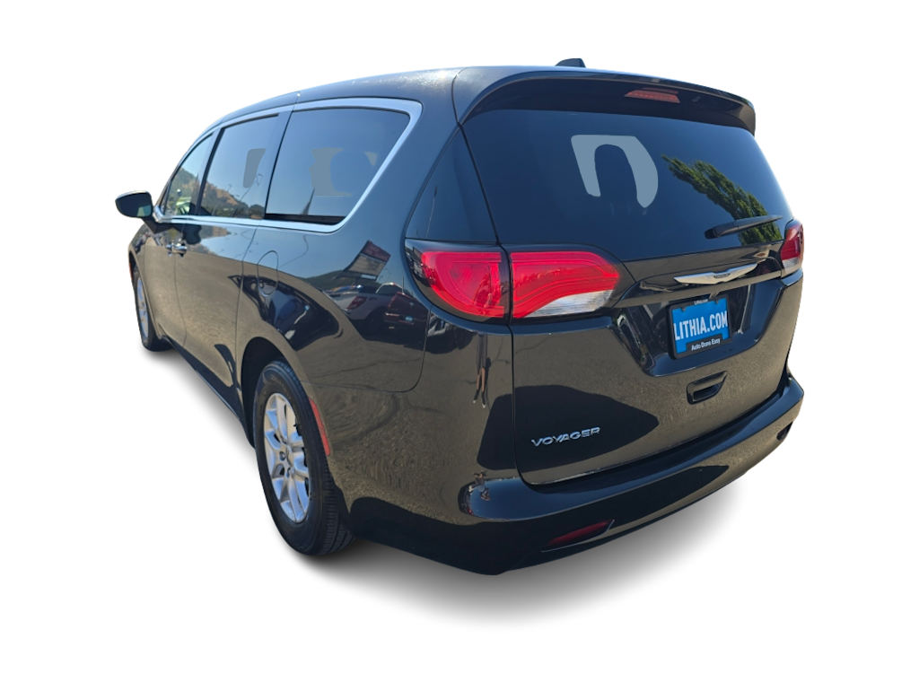 Thumbnail: 2023 Chrysler Voyager - 4