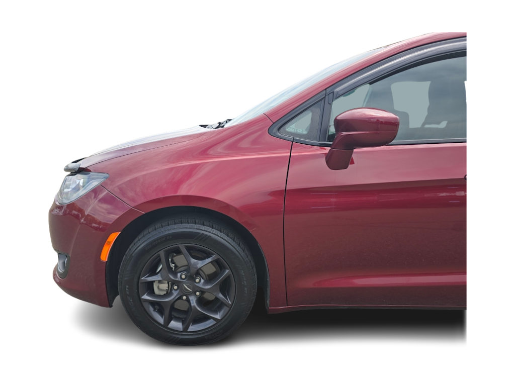 Thumbnail: 2020 Chrysler Pacifica - 22