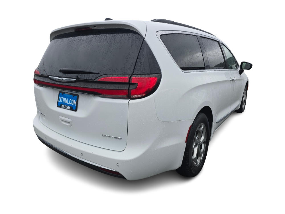 Thumbnail: 2023 Chrysler Pacifica - 16