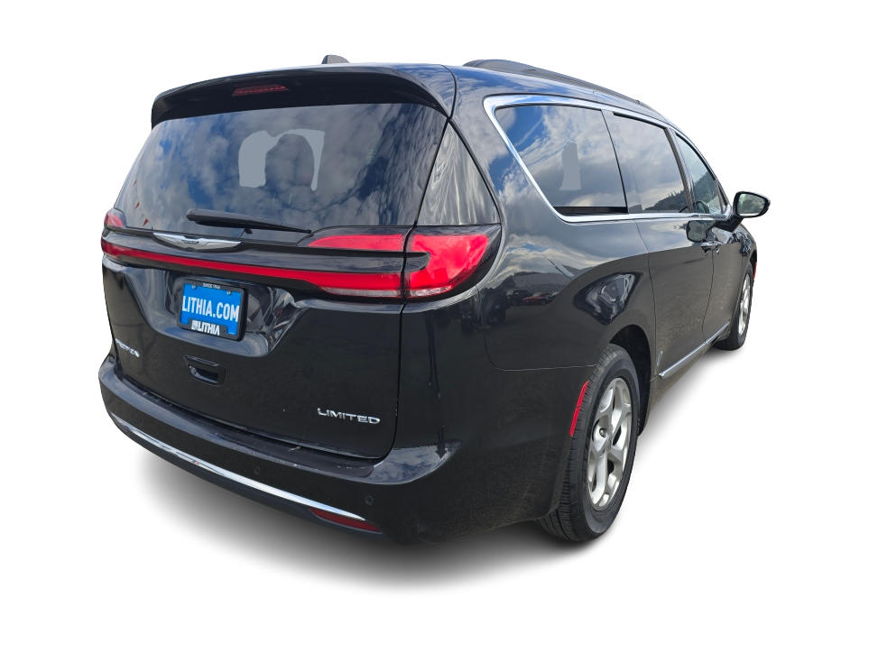 Thumbnail: 2023 Chrysler Pacifica - 15