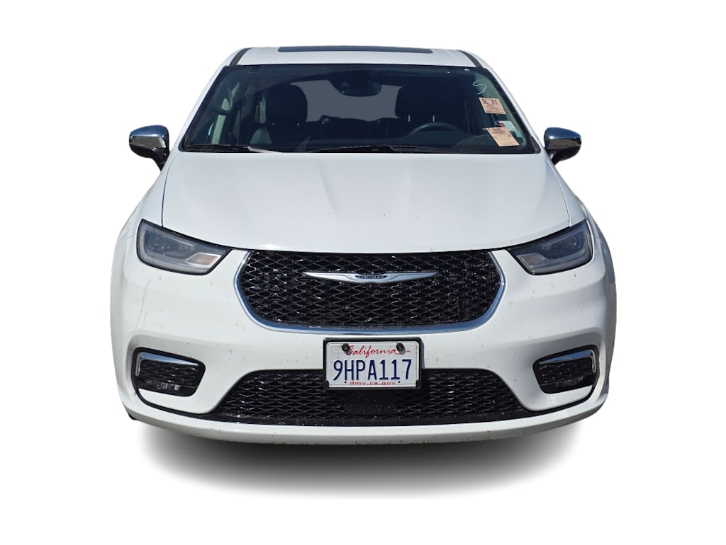 Thumbnail: 2023 Chrysler Pacifica - 3