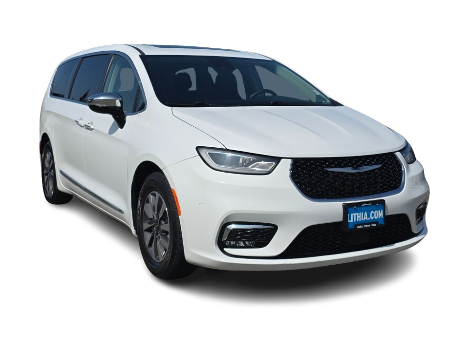 Thumbnail: 2023 Chrysler Pacifica - 17