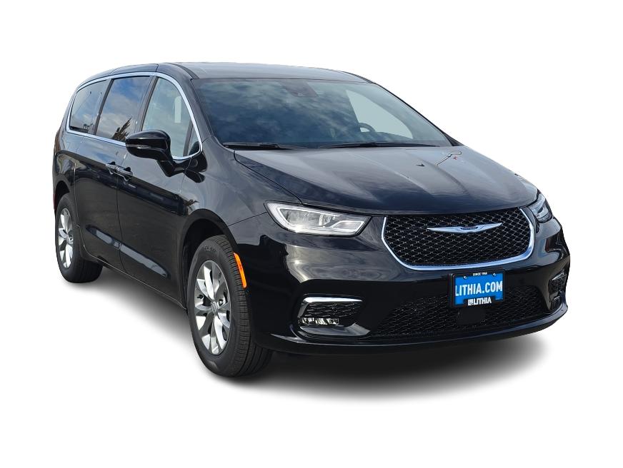 Thumbnail: 2026 Chrysler Pacifica - 17