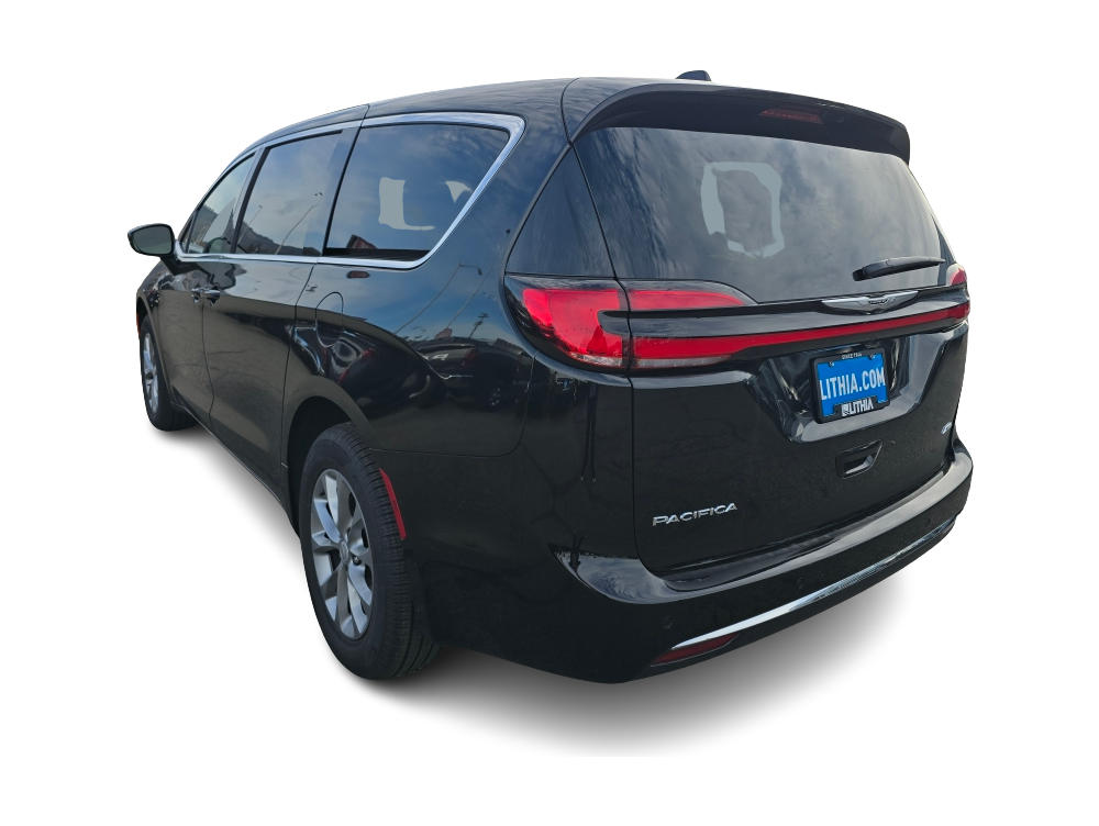 Thumbnail: 2026 Chrysler Pacifica - 4