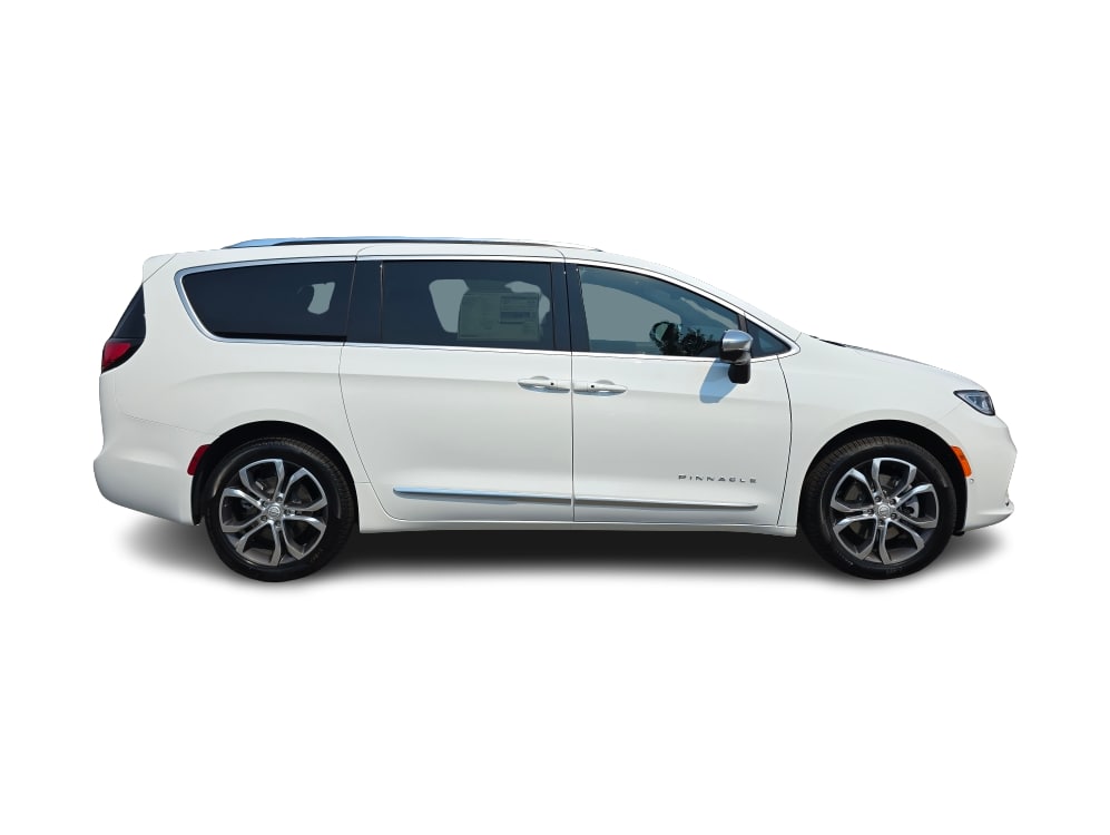 Thumbnail: 2026 Chrysler Pacifica - 18