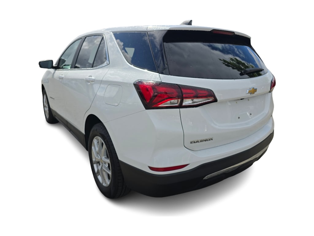 Thumbnail: 2022 Chevrolet Equinox - 10