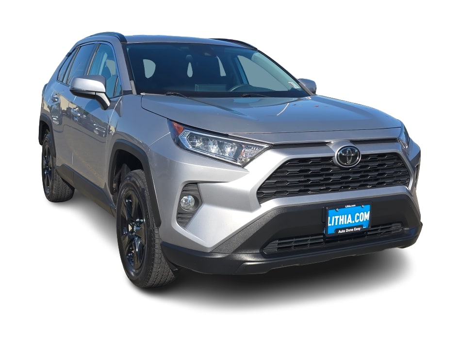 Thumbnail: 2020 Toyota RAV4 - 17