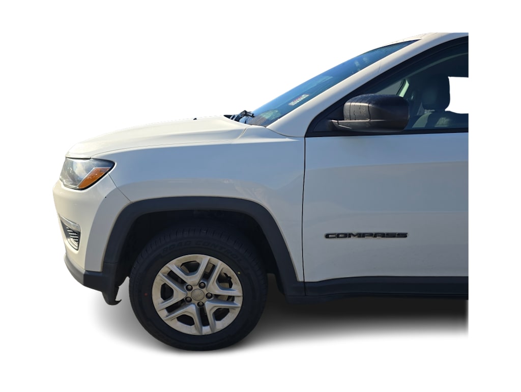 Thumbnail: 2018 Jeep Compass - 13