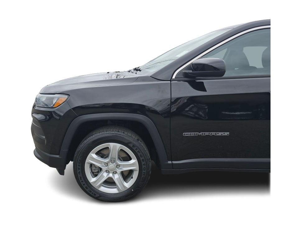 Thumbnail: 2023 Jeep Compass - 20