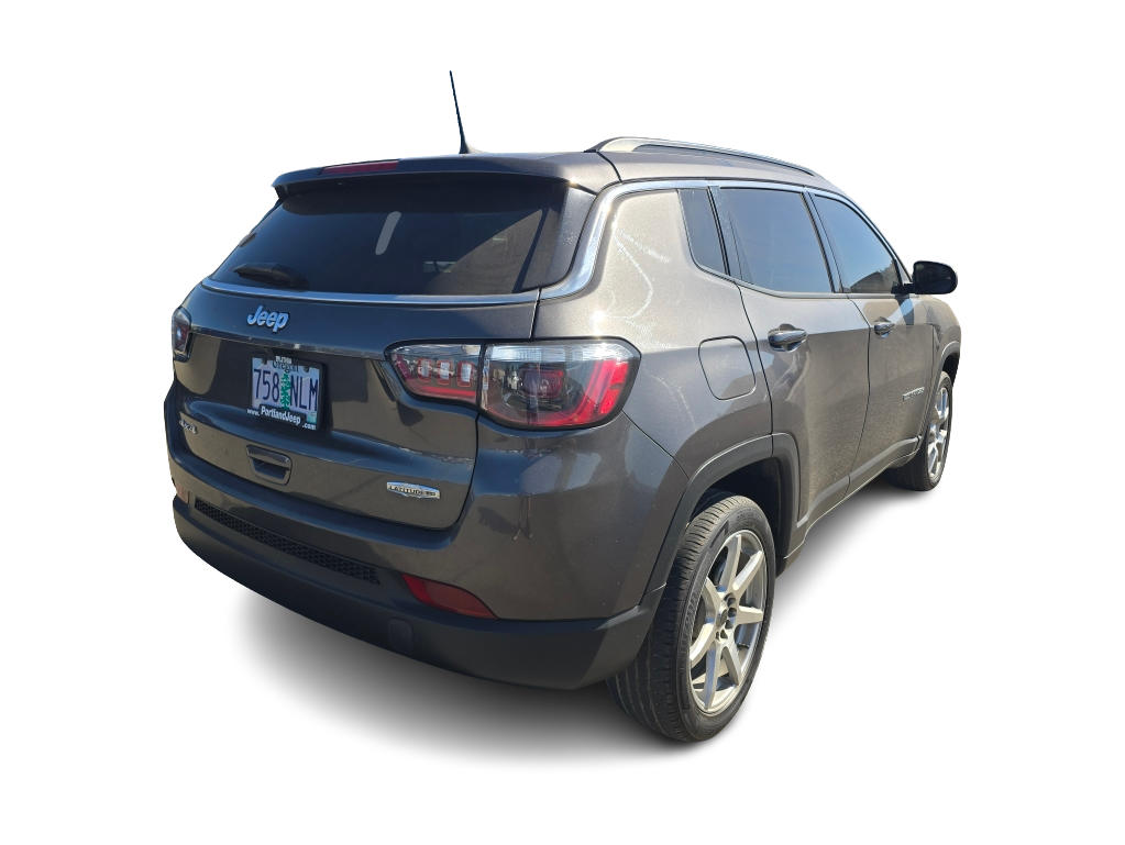 Thumbnail: 2022 Jeep Compass - 17