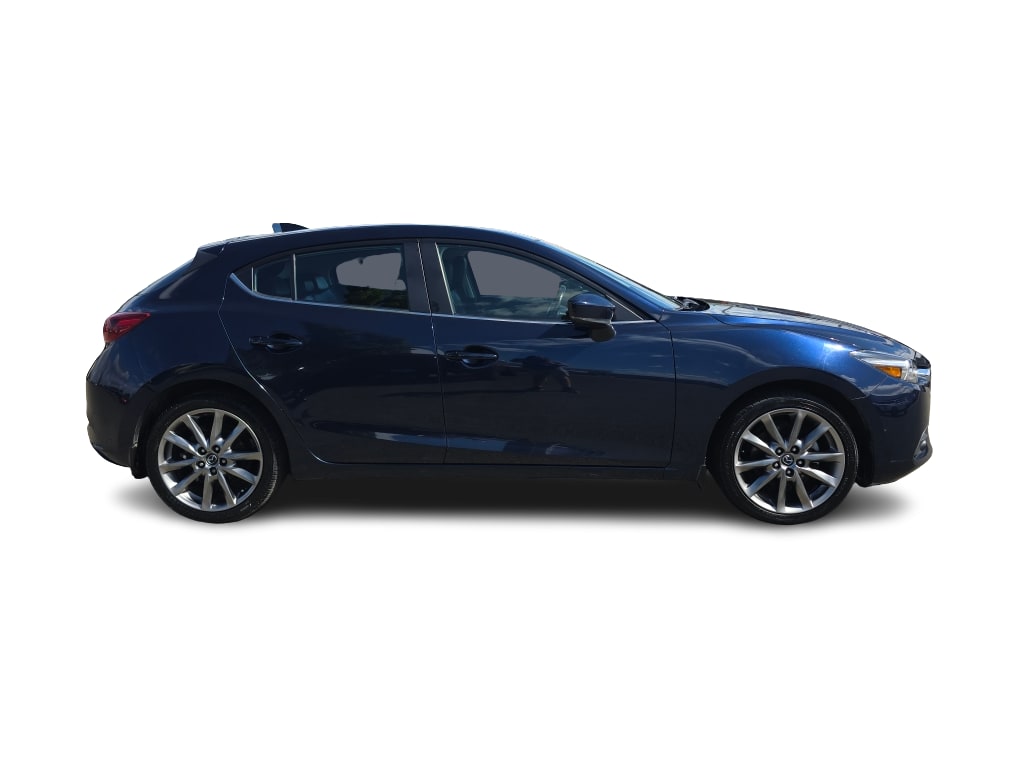 Thumbnail: 2018 Mazda Mazda3 - 18
