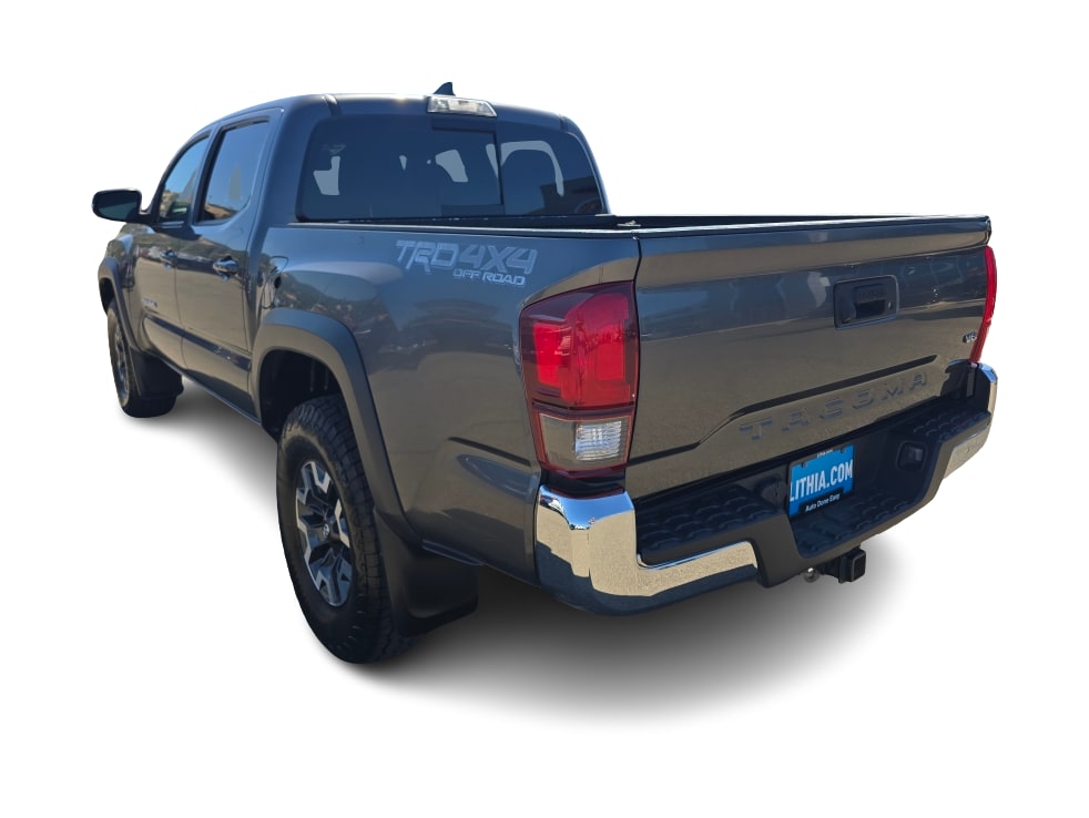 Thumbnail: 2018 Toyota Tacoma - 4