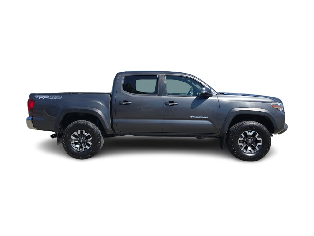 Thumbnail: 2018 Toyota Tacoma - 18