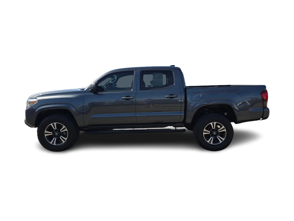 Thumbnail: 2022 Toyota Tacoma - 3