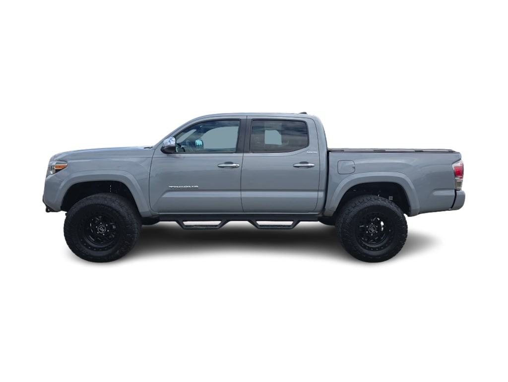 Thumbnail: 2019 Toyota Tacoma - 3
