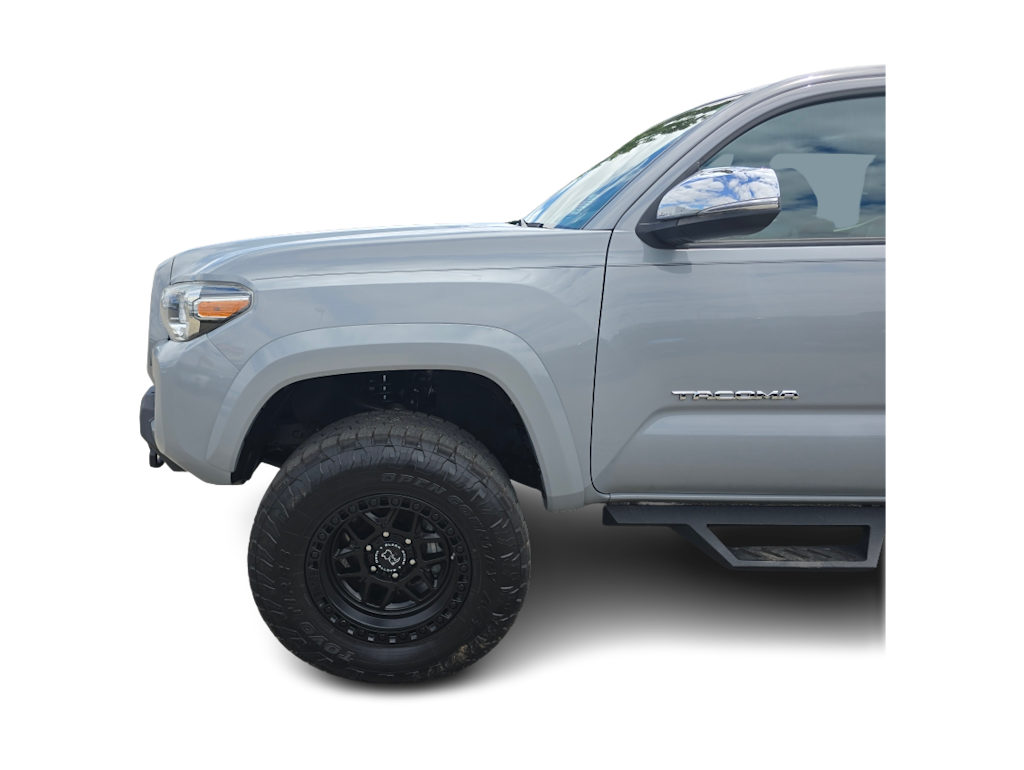 Thumbnail: 2019 Toyota Tacoma - 21
