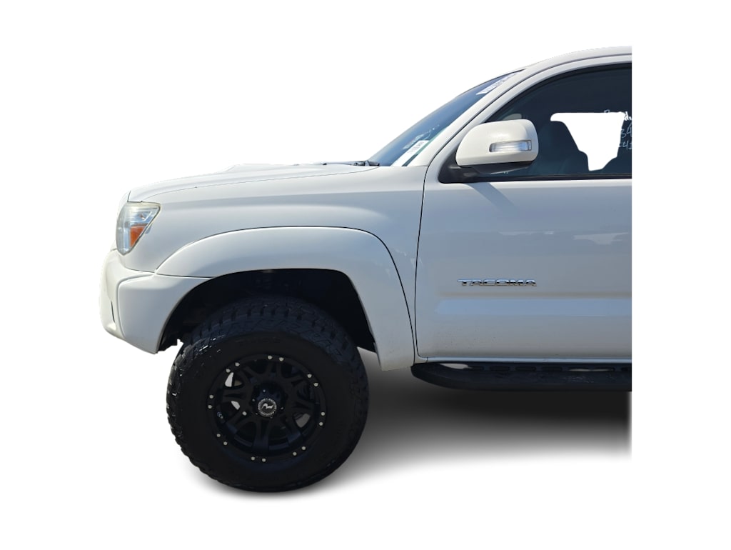 Thumbnail: 2014 Toyota Tacoma - 7