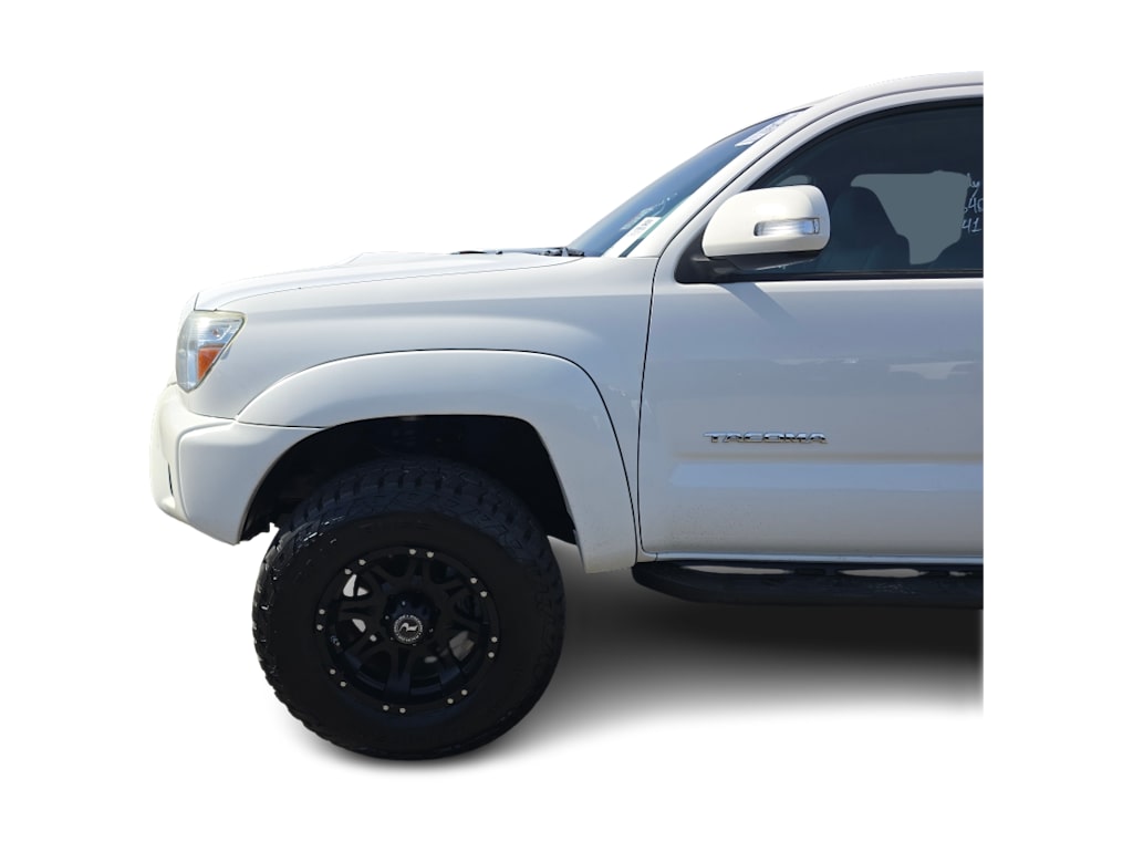 Thumbnail: 2014 Toyota Tacoma - 20