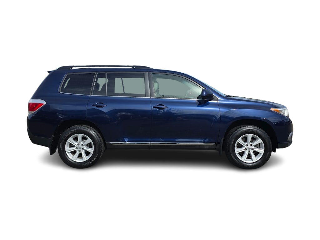 Thumbnail: 2013 Toyota Highlander - 17