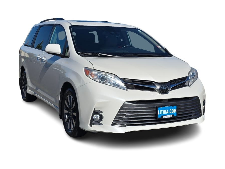 Thumbnail: 2019 Toyota Sienna - 18