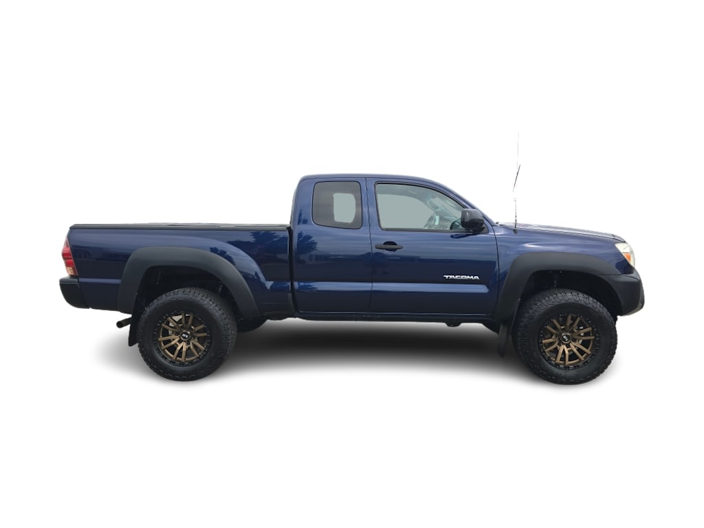 Thumbnail: 2013 Toyota Tacoma - 19