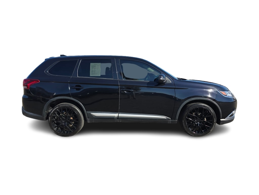 Thumbnail: 2018 Mitsubishi Outlander - 18
