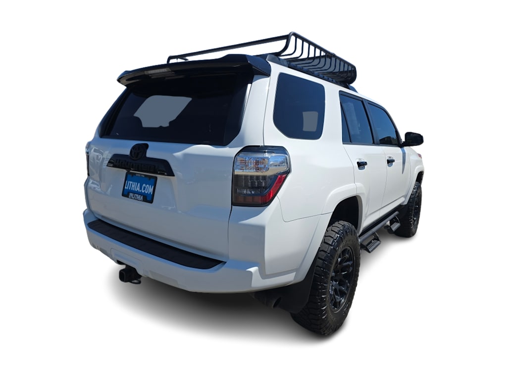 Thumbnail: 2020 Toyota 4Runner - 17