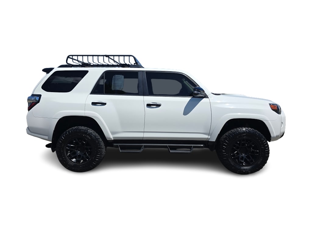 Thumbnail: 2020 Toyota 4Runner - 18