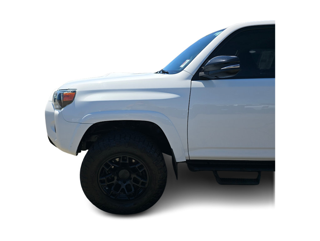 Thumbnail: 2020 Toyota 4Runner - 20