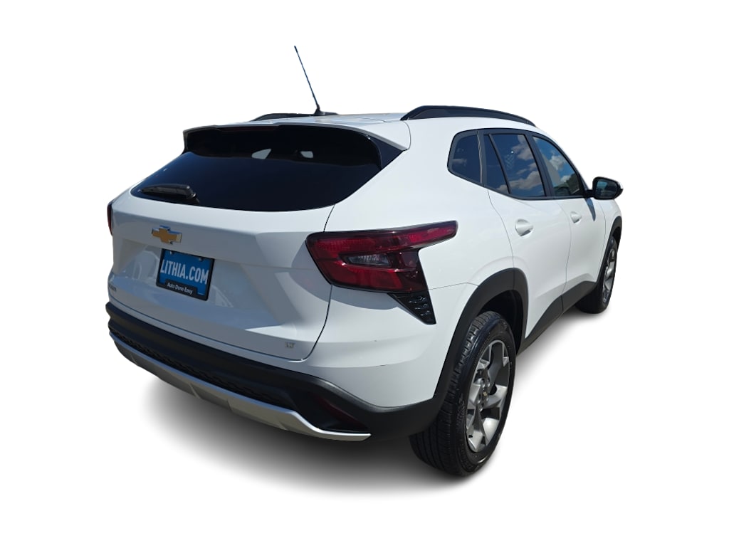 Thumbnail: 2025 Chevrolet Trax - 17