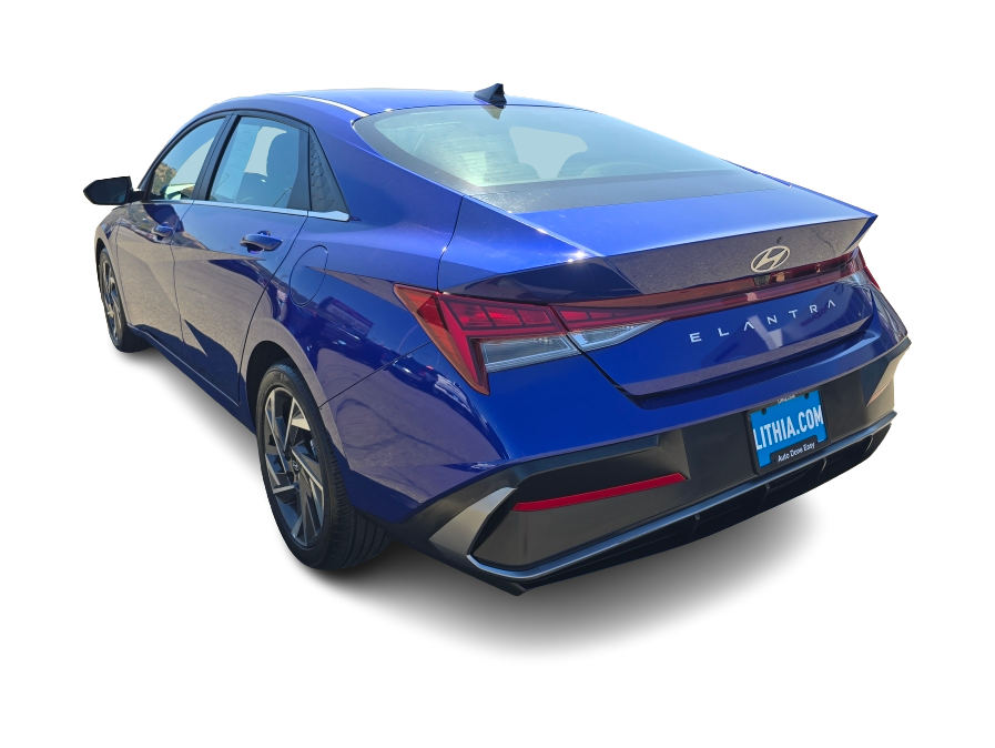 Thumbnail: 2024 Hyundai Elantra - 4