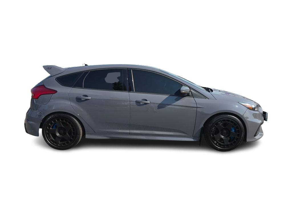 Thumbnail: 2017 Ford Focus - 17