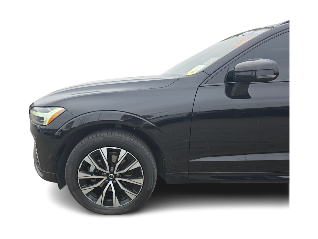 Thumbnail: 2023 Volvo XC60 - 13