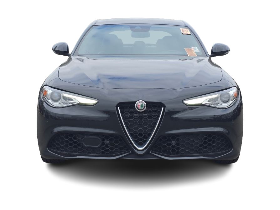 Thumbnail: 2020 Alfa Romeo Giulia - 3