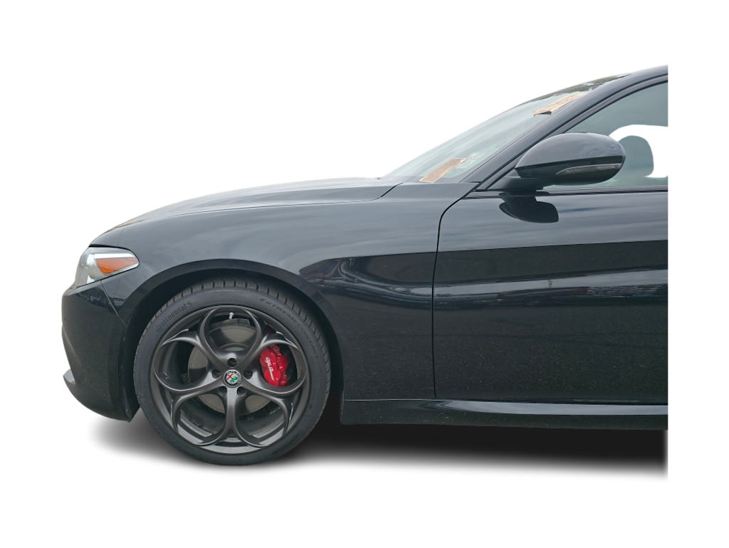 Thumbnail: 2020 Alfa Romeo Giulia - 13
