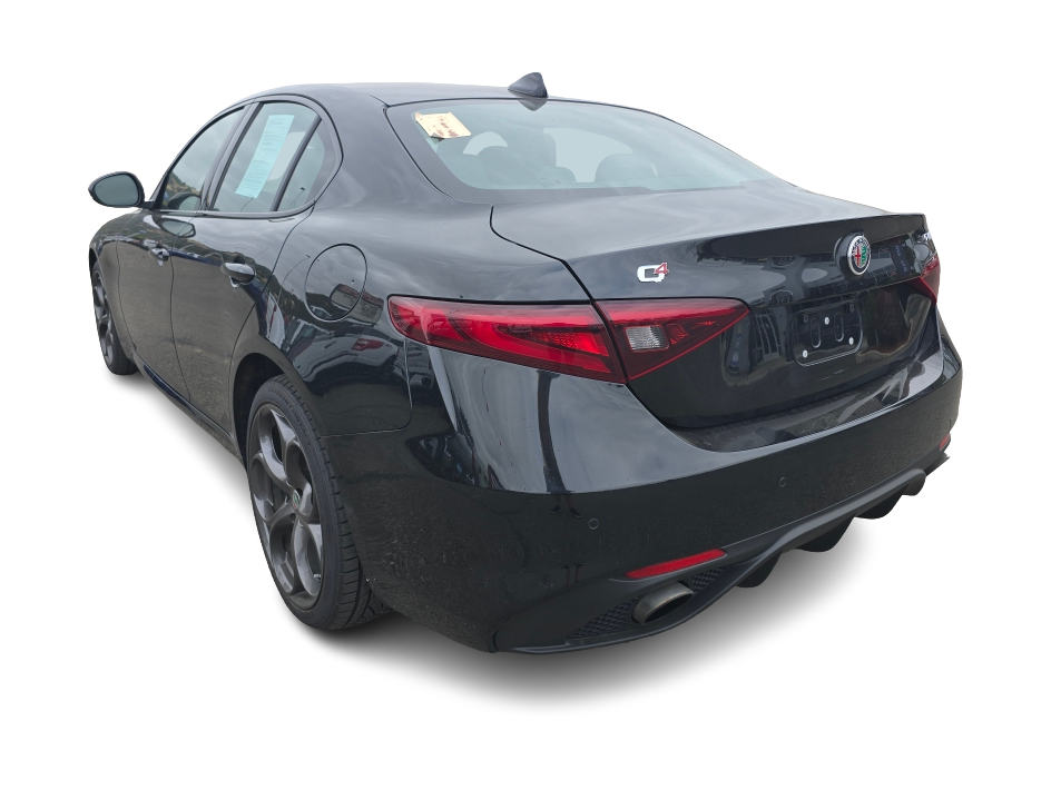 Thumbnail: 2020 Alfa Romeo Giulia - 16