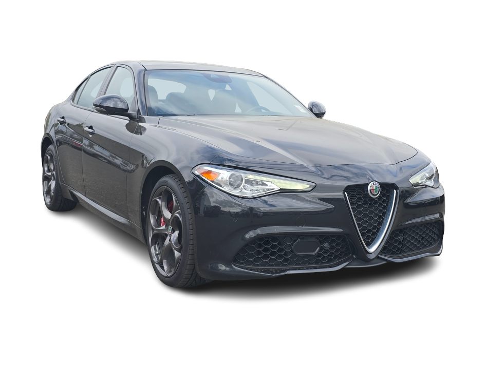 Thumbnail: 2020 Alfa Romeo Giulia - 18